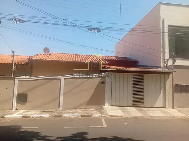 Casa com 170m² 3 quartos e 2 banheiros, à venda, no bairro Parque da Figueira em Guaxupé