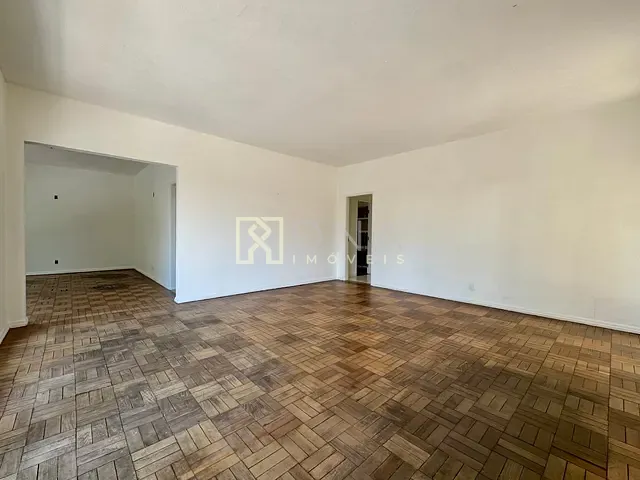 Casa 4 quartos e 2 banheiros, à venda, no bairro Jardim Bela Vista em São José dos Campos