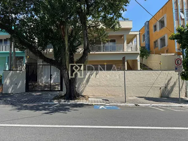 Casa 4 quartos e 2 banheiros, à venda, no bairro Jardim Bela Vista em São José dos Campos
