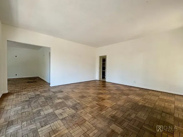 Casa 4 quartos e 2 banheiros, à venda, no bairro Jardim Bela Vista em São José dos Campos