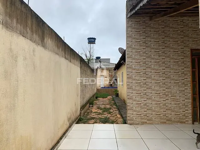 Casa com 360m² 3 quartos e 2 banheiros, à venda, no bairro Garavelo Residencial Park em Aparecida de Goiânia