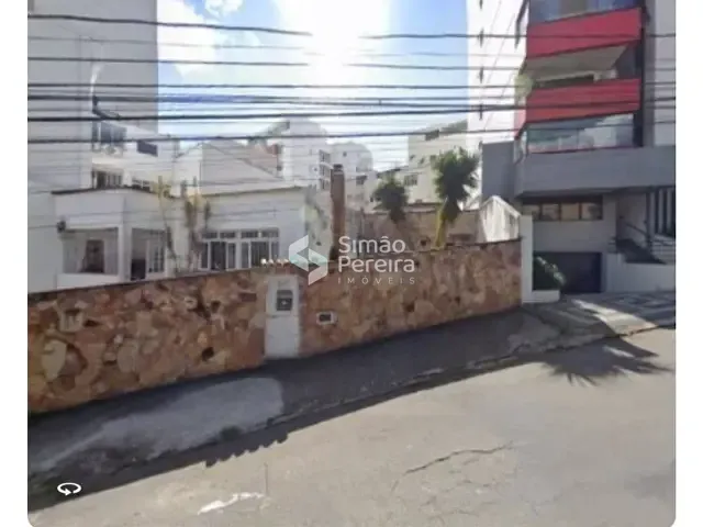 Casa 5 quartos e 5 banheiros, à venda, no bairro Bom Pastor em Juiz de Fora