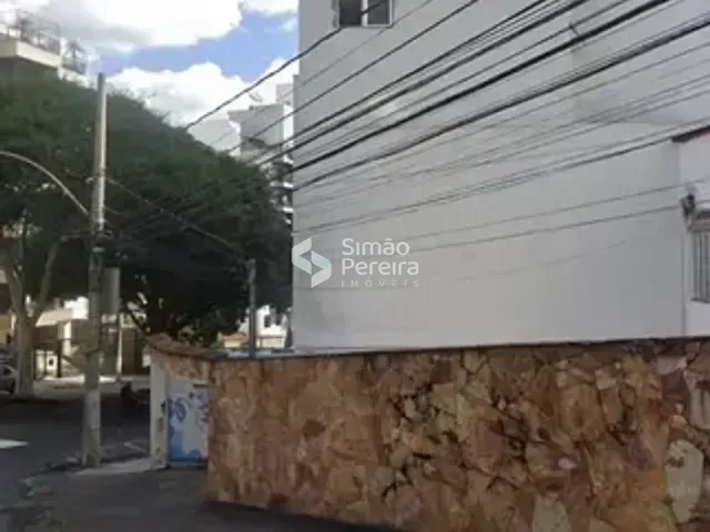 Casa 5 quartos e 5 banheiros, à venda, no bairro Bom Pastor em Juiz de Fora