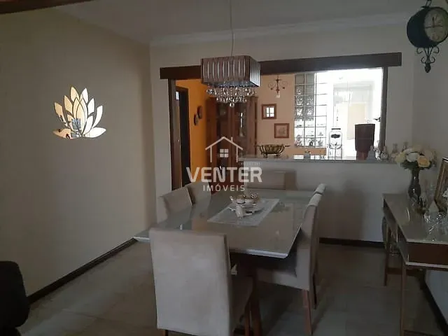 Casa com 250m² 4 quartos e 3 banheiros, à venda, no bairro Jardim Independência em Taubaté
