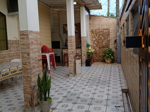 Casa com 174m² 3 quartos e 3 banheiros, à venda, no bairro Caiçara em Praia Grande
