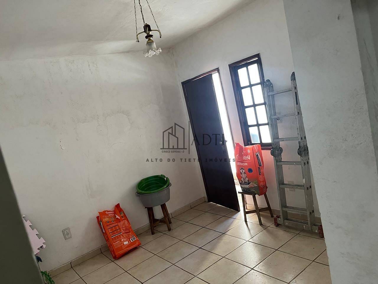Casa à venda com 3 quartos, 226m² - Foto 13