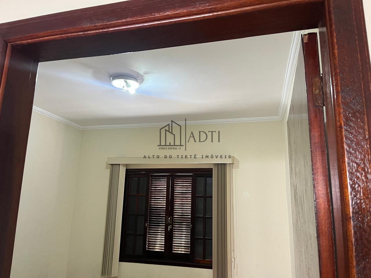 Casa à venda com 3 quartos, 226m² - Foto 10
