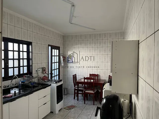 Casa 3 quartos e 2 banheiros, à venda, no bairro Mogi Moderno em Mogi das Cruzes