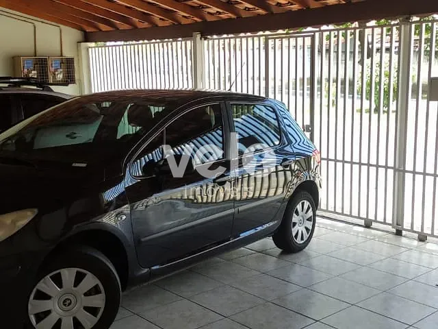 Casa com 350m² 3 quartos e 2 banheiros, à venda, no bairro Vila São José em Taubaté