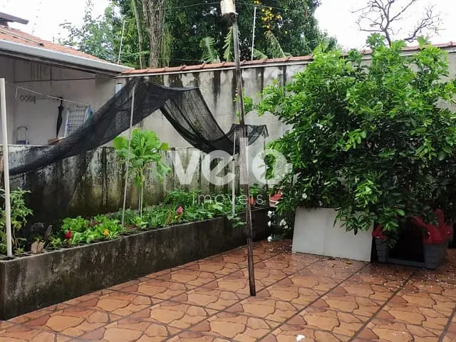 Casa com 350m² 3 quartos e 2 banheiros, à venda, no bairro Vila São José em Taubaté
