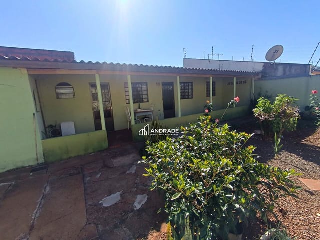 Casa com 360m² 4 quartos e 2 banheiros, à venda, no bairro Jardim Paraíso em Apucarana