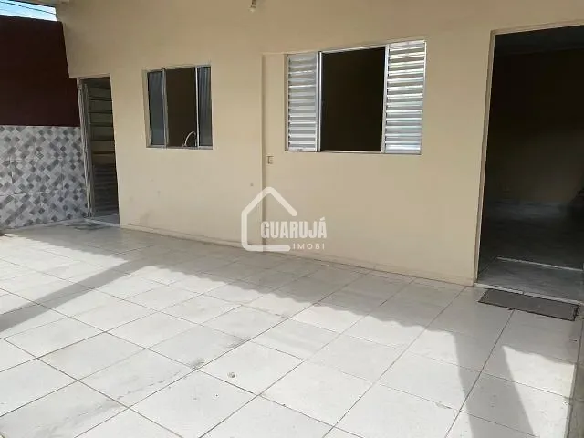 Casa com 200m² 2 quartos e 2 banheiros, à venda, no bairro Sítio Paecara (Vicente de Carvalho) em Guarujá