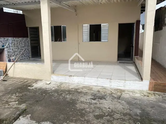 Casa com 200m² 2 quartos e 2 banheiros, à venda, no bairro Sítio Paecara (Vicente de Carvalho) em Guarujá