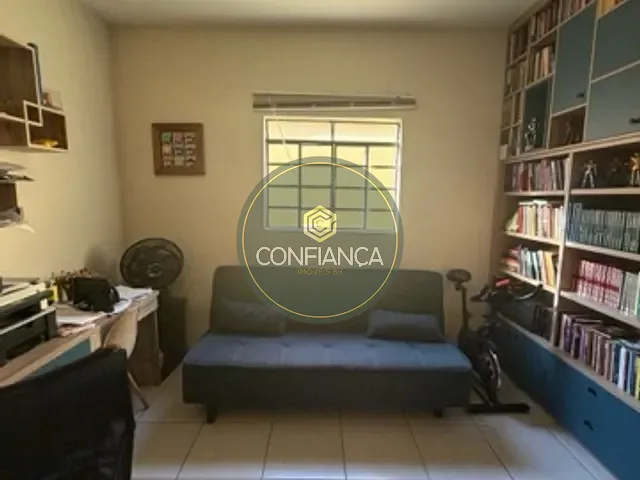 Casa 3 quartos e 3 banheiros, à venda, no bairro Nova Vista em Belo Horizonte