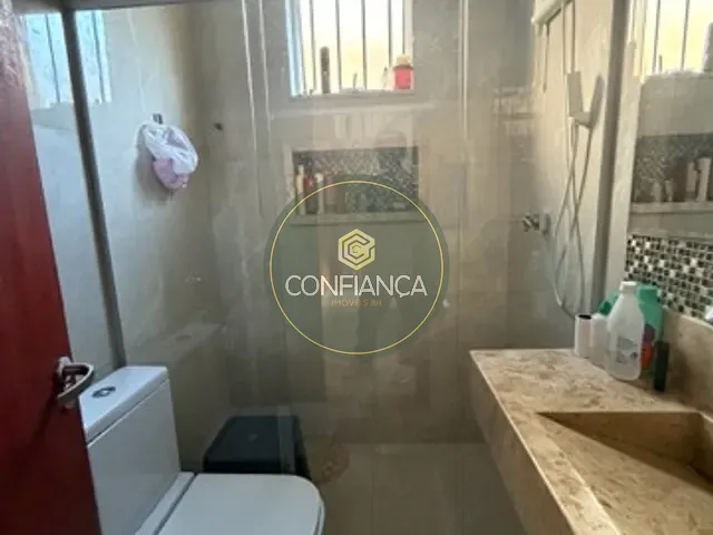 Casa 3 quartos e 3 banheiros, à venda, no bairro Nova Vista em Belo Horizonte