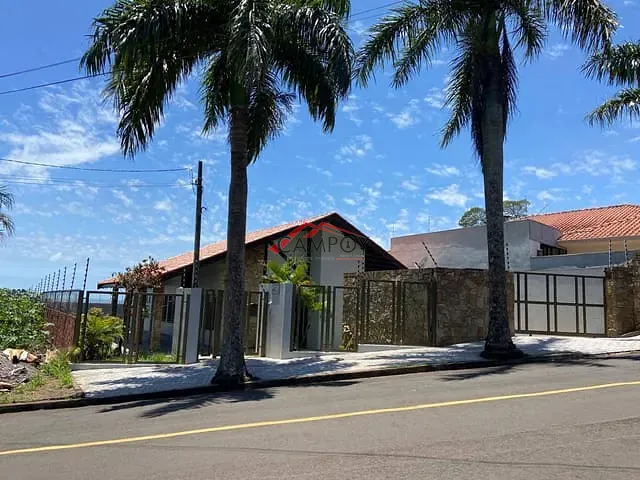 Casa com 685m² 3 quartos e 3 banheiros, à venda, no bairro Vila Social em Apucarana