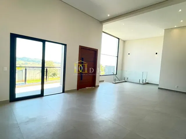 Casa 3 quartos e 4 banheiros, à venda, no bairro Portal Ville Flamboyant em Porto Feliz