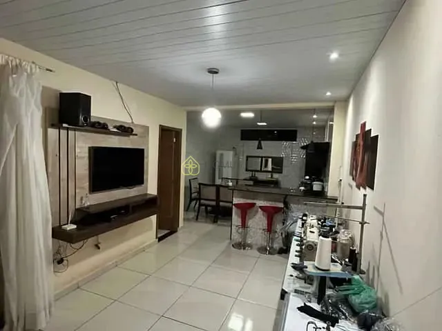Casa 2 quartos e 1 banheiro, à venda, no bairro Novo Horizonte em Barra Mansa