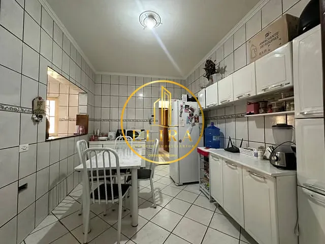 Casa 3 quartos e 2 banheiros, à venda, no bairro Parque Olaria em Santa Bárbara D'Oeste