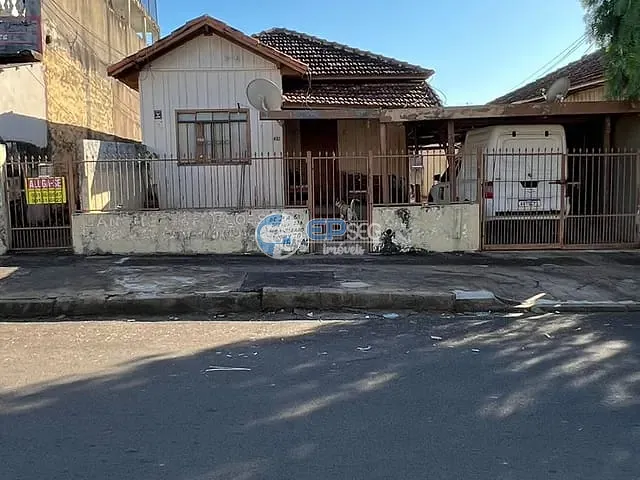 Casa com 336m² 3 quartos e 1 banheiro, à venda, no bairro Vila Recreio em Londrina