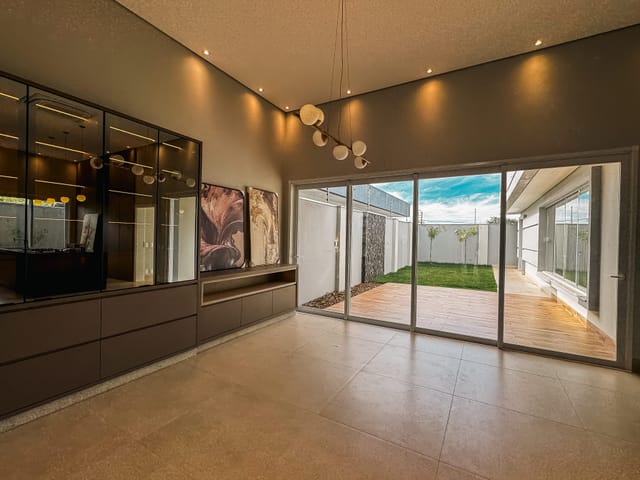 Casa com 360m² 3 quartos e 2 banheiros, à venda, no bairro Parque Alvorada em Dourados