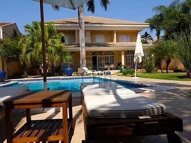 Casa com 1250m² 5 quartos e 6 banheiros, à venda, no bairro Tucano em Londrina
