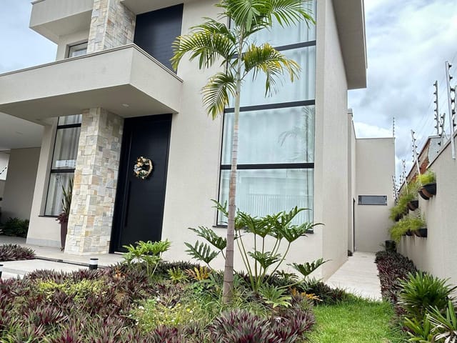 Casa com 572m² 3 quartos e 4 banheiros, à venda, no bairro Parque dos Ingás em Nova Mutum