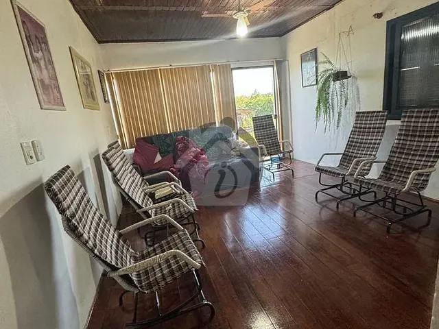 Casa com 100m² 6 quartos e 3 banheiros, à venda, no bairro Canabarro em Teutônia