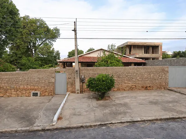 Casa 3 quartos e 2 banheiros, para alugar, no bairro General Dutra em Paulo Afonso