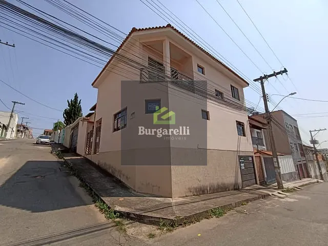 Casa 3 quartos e 2 banheiros, à venda, no bairro Jardim Fabiana em Lavras