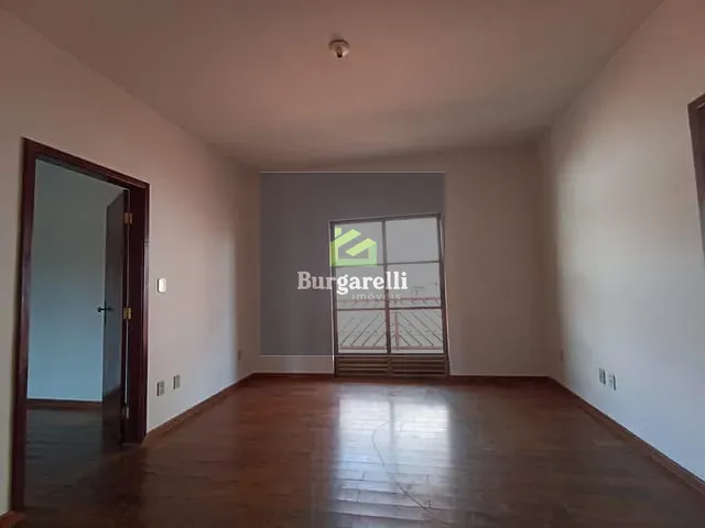 Casa 3 quartos e 2 banheiros, à venda, no bairro Jardim Fabiana em Lavras