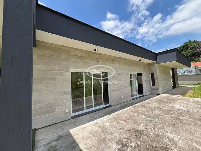 Casa com 1100m² 4 quartos e 3 banheiros, à venda, no bairro Harry Bertell (Penedo) em Itatiaia