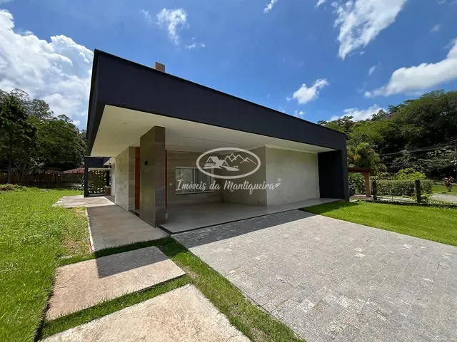 Casa com 1100m² 4 quartos e 3 banheiros, à venda, no bairro Harry Bertell (Penedo) em Itatiaia
