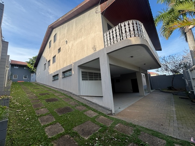 Casa com 800m² 4 quartos e 4 banheiros, à venda ou para alugar, no bairro Jardim Novo Mundo em Jundiaí
