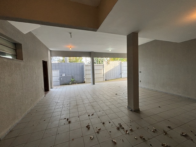 Casa com 800m² 4 quartos e 4 banheiros, à venda ou para alugar, no bairro Jardim Novo Mundo em Jundiaí