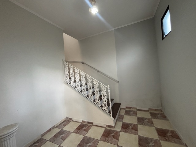 Casa com 800m² 4 quartos e 4 banheiros, à venda ou para alugar, no bairro Jardim Novo Mundo em Jundiaí