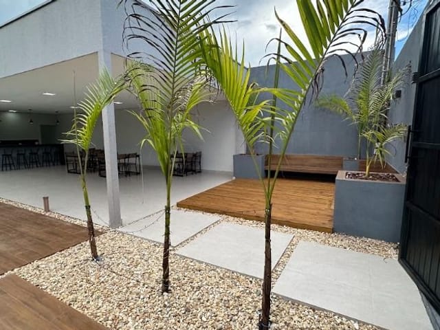 Casa com 320m², à venda, no bairro Jardim das Torres em Cambé