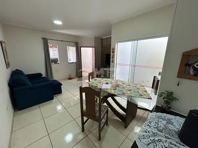 Casa com 125m² 2 quartos e 2 banheiros, à venda, no bairro Residencial Ouro Verde em Botucatu