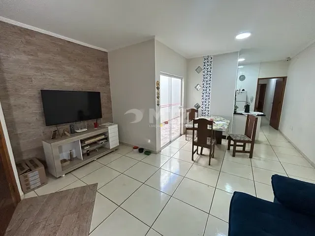 Casa com 125m² 2 quartos e 2 banheiros, à venda, no bairro Residencial Ouro Verde em Botucatu