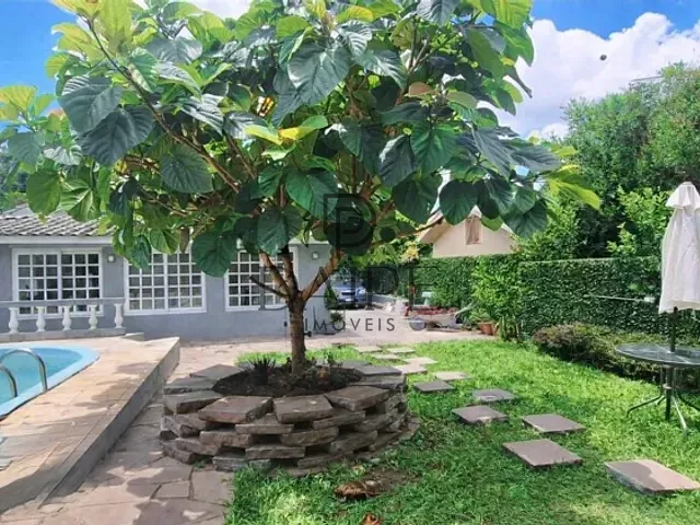 Casa com 385m² 2 quartos e 2 banheiros, à venda, no bairro Genuíno Sampaio em Campo Bom