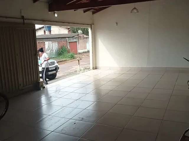 Casa com 300m² 3 quartos e 2 banheiros, à venda, no bairro Parque das Primaveras em Anápolis