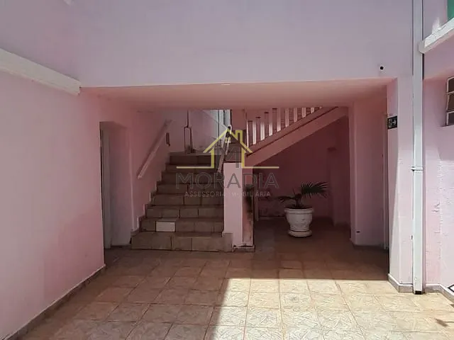 Casa com 754m² 6 quartos e 4 banheiros, à venda, no bairro Centro em Guaxupé