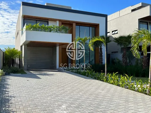 Casa com 622m² 5 quartos e 8 banheiros, à venda, no bairro Barra da Tijuca em Rio de Janeiro