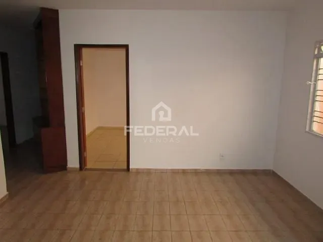 Casa com 430m² 3 quartos e 4 banheiros, à venda, no bairro Jardim América em Goiânia