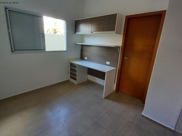 Casa com 360m² 3 quartos e 4 banheiros, à venda, no bairro Jardim dos Estados em Taubaté