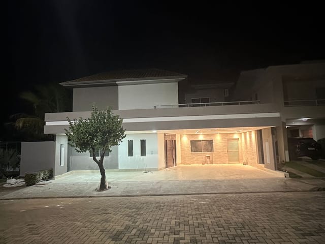 Foto do Casa - Flores do Cerrado: Casa para Locação, 416m², 4 suítes, semimobiliada -  Ribeirão do Lipa, Cuiabá, MT | Verticali Imóveis