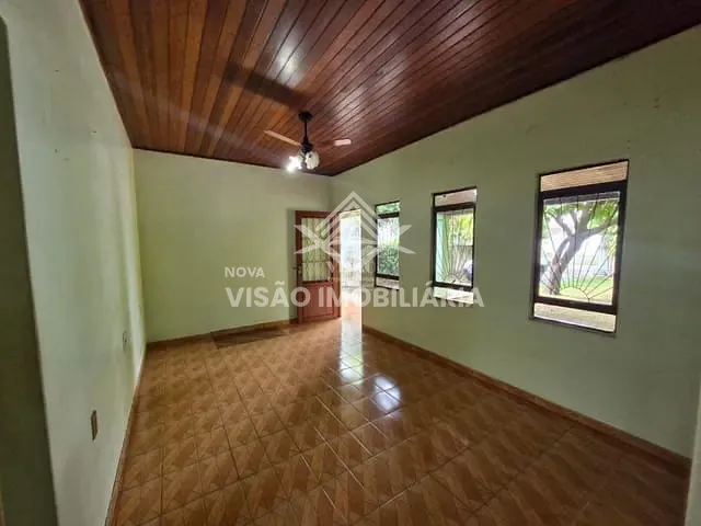 Casa com 616m² 2 quartos e 1 banheiro, à venda, no bairro Setor Comercial em Sinop