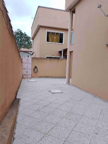 Casa 2 quartos e 2 banheiros, à venda, no bairro Operário  em Rio das Ostras