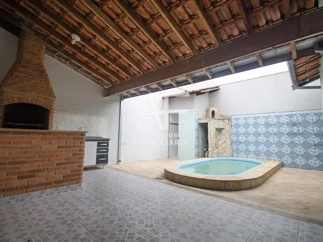 Casa com 131m² 2 quartos e 1 banheiro, à venda, no bairro Piracangaguá em Taubaté