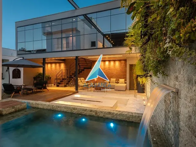 Casa com 300m² 3 quartos e 4 banheiros, à venda ou para alugar, no bairro Morada do Vale III em Governador Valadares
